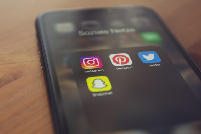 Monitoring Snapchat with mSpy